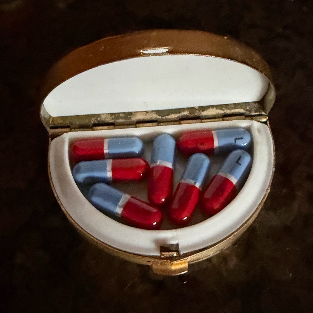 Only a few left of the Vintage pill box - Picture 11 of 13